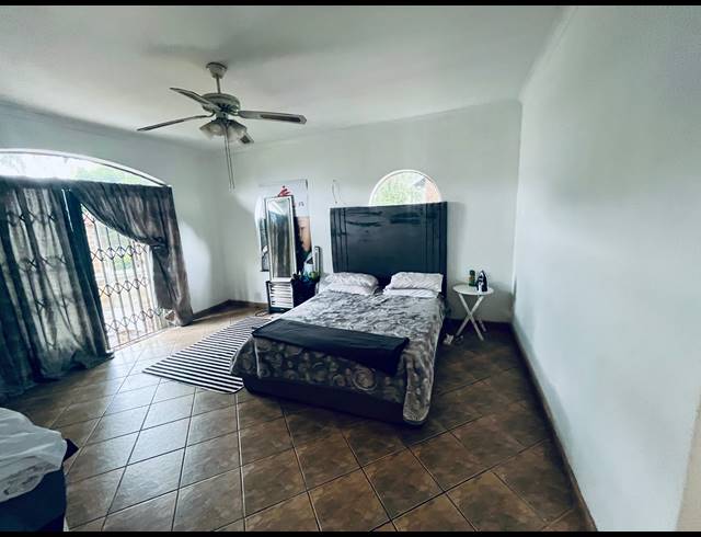 3 BEDROOM FREESTANDING FOR SALE IN PIERRE VAN RYNEVELD